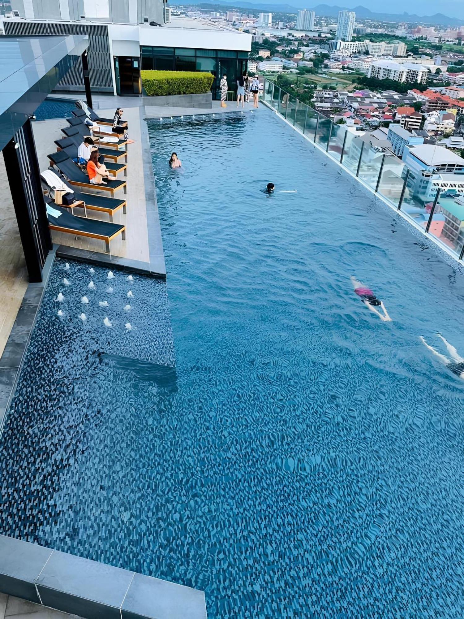 Central Pattaya - Sea View Large Balcony Condo With Infinity Pool Ngoại thất bức ảnh